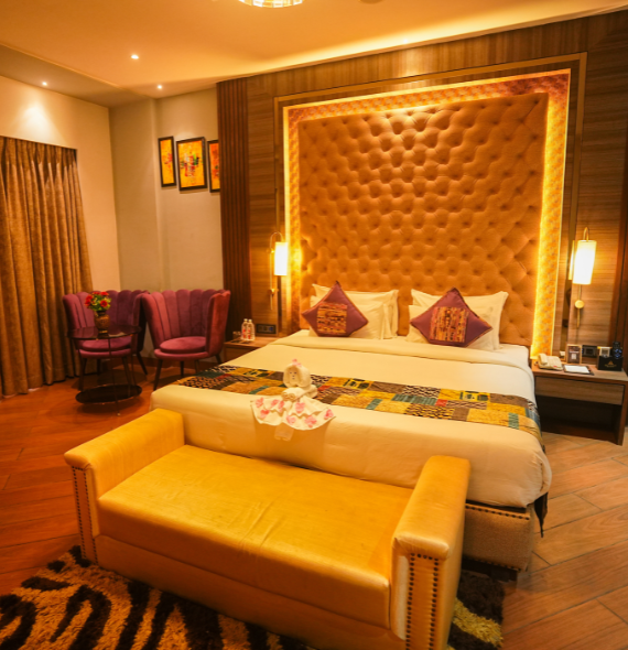 Luxury Rooms with Bathtub