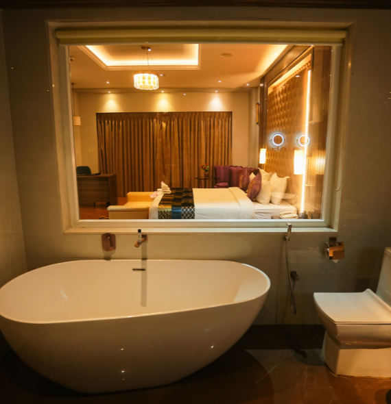 Luxury Rooms with Bathtub